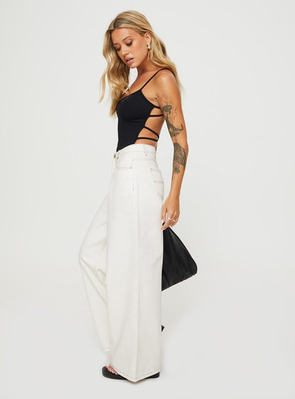 Naylor Wide Leg Jeans Cream Petite