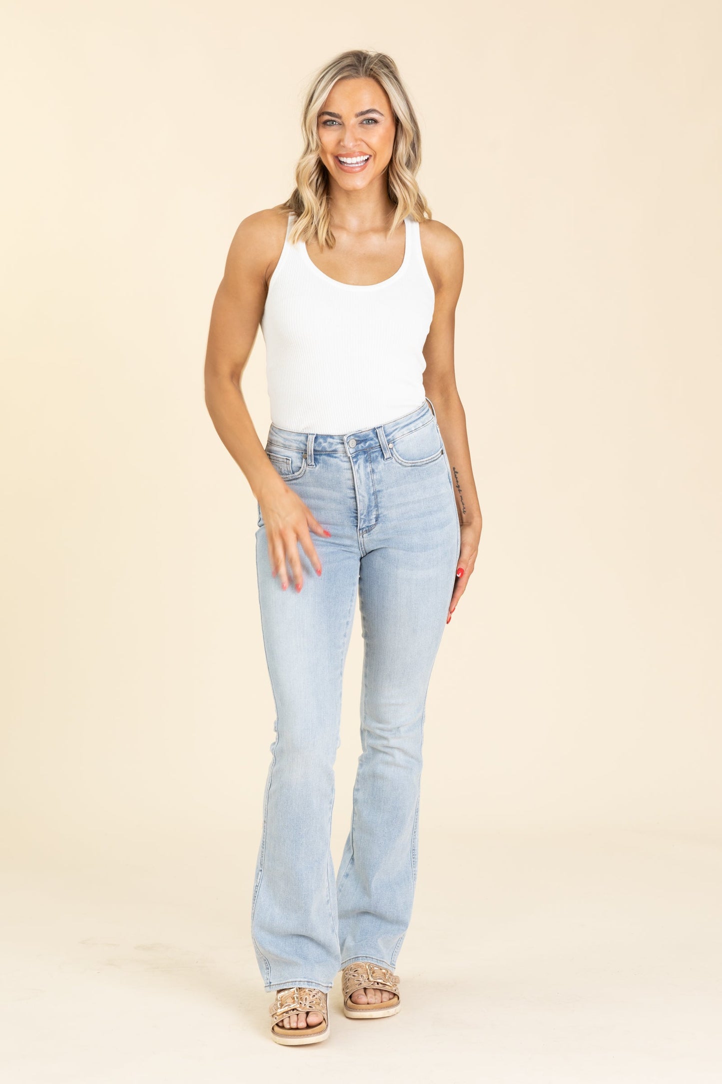 Judy Blue Light Wash 3 Inseam Bootcut Jeans