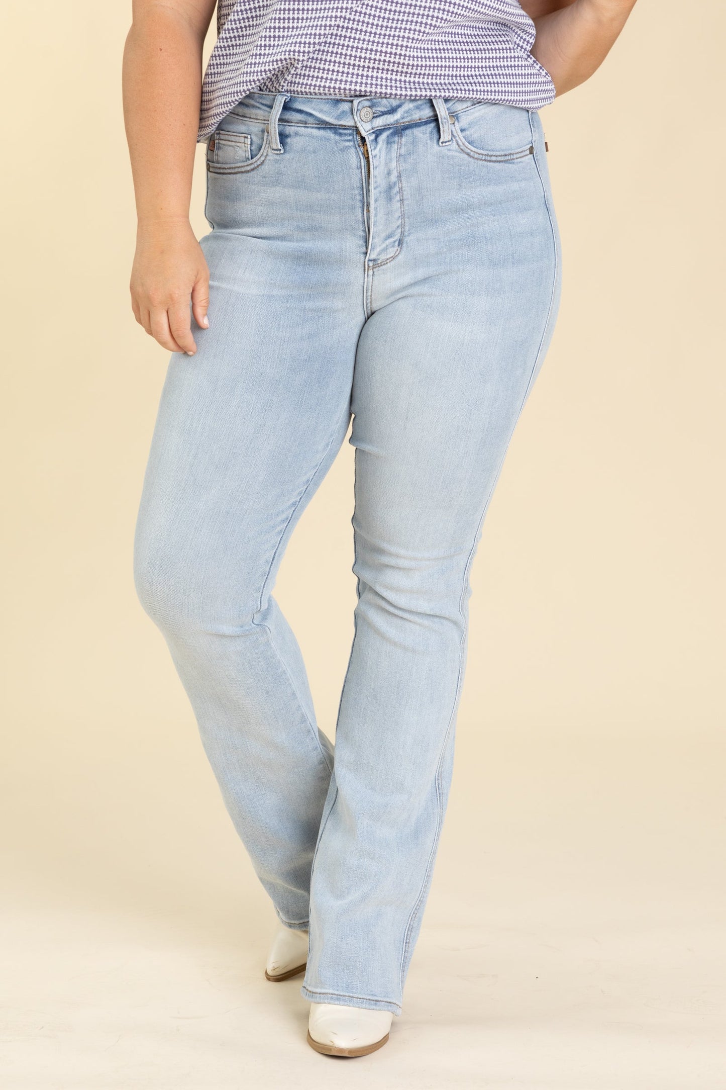 Judy Blue Light Wash 3 Inseam Bootcut Jeans