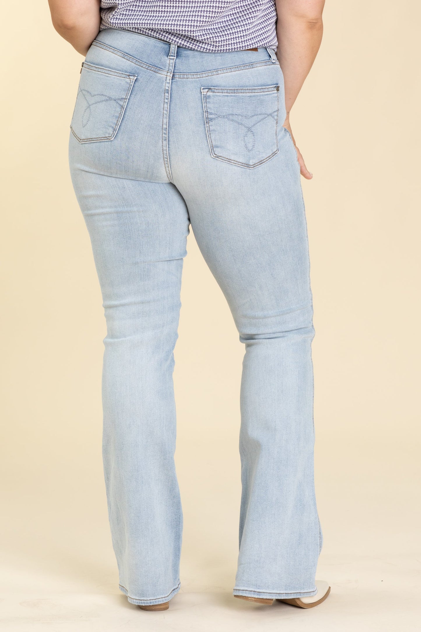 Judy Blue Light Wash 3 Inseam Bootcut Jeans