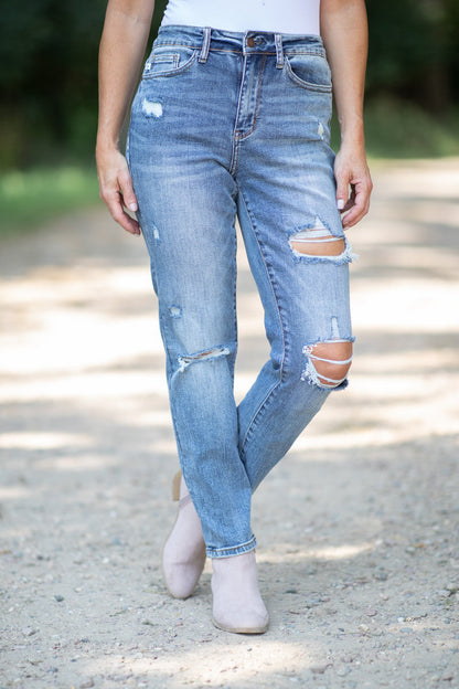 Judy Blue Medium Wash Distressed Knee Jeans