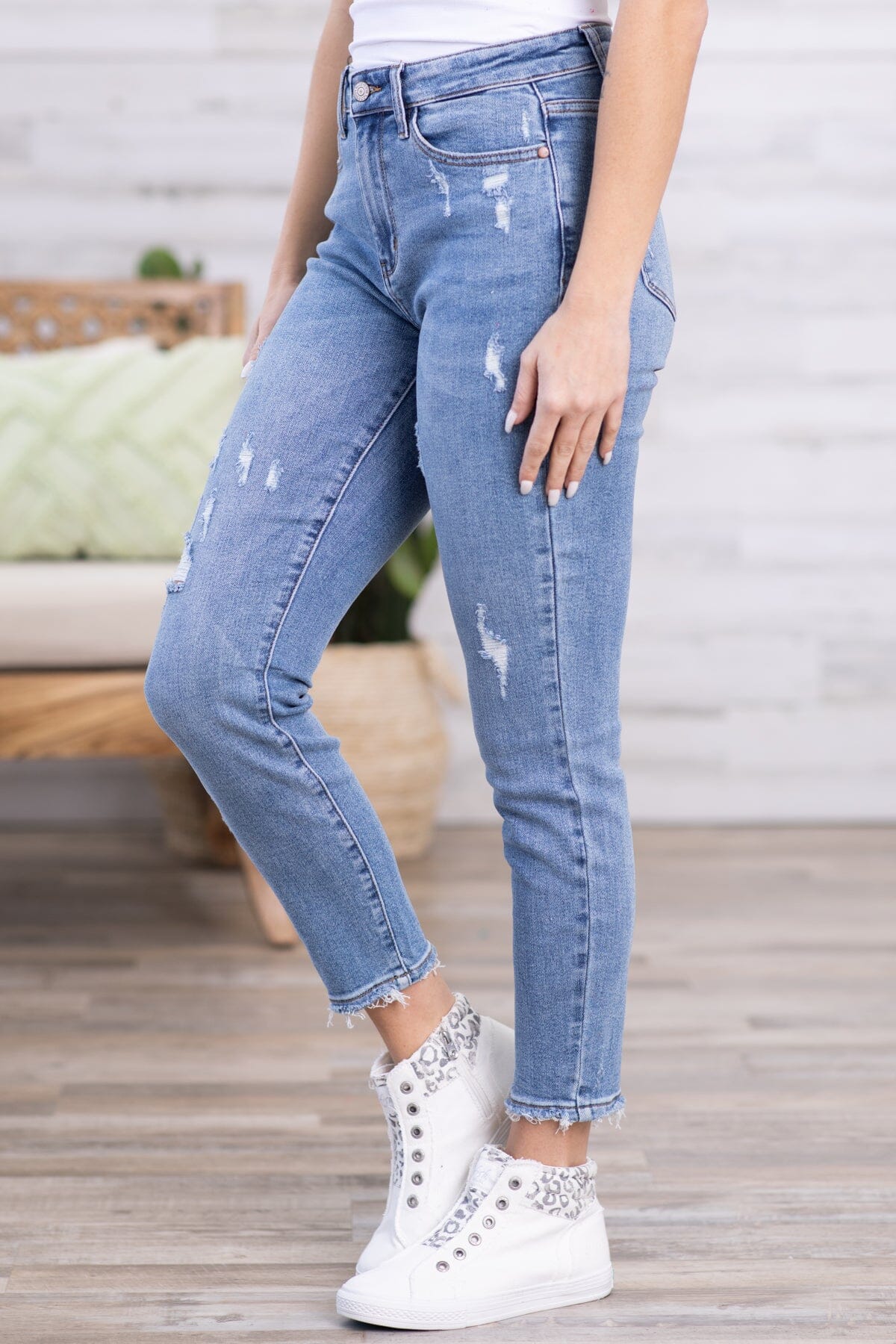 Judy Blue Mineral Wash Relaxed Fit Jeans
